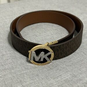 Michael Kors Reversible Logo with Logo Buckle Belt Brown Women’s Medium